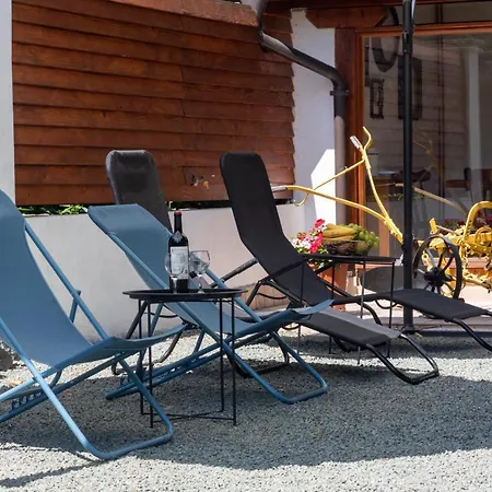 Spacious Montain House With Amenities, Close To The Seaside