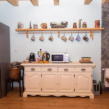 Spacious Montain House With Amenities, Close To The Seaside Villa