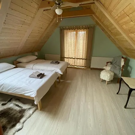 Spacious Montain House With Amenities, Close To The Seaside *